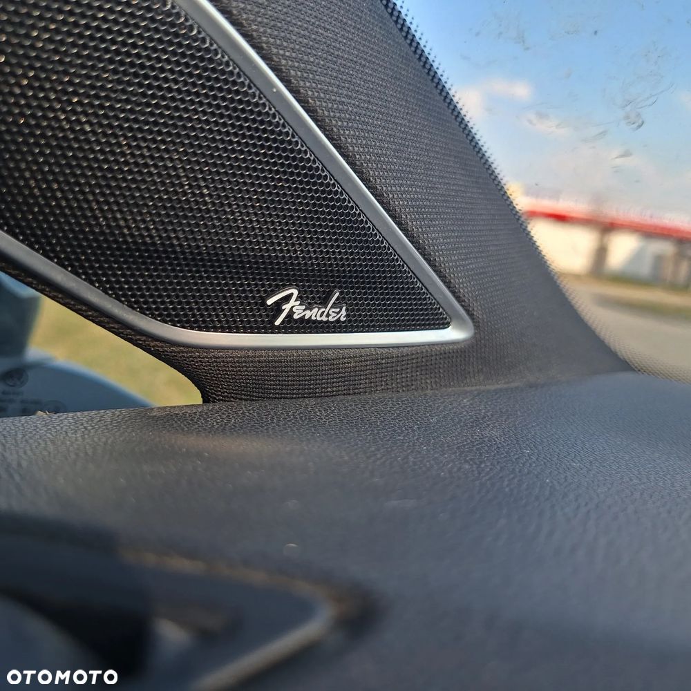 Volkswagen Golf R 4Motion (BlueMotion Technology) - 17