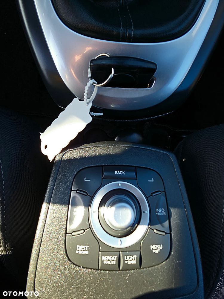 Renault Scenic 1.6 16V 110 TomTom Edition - 16