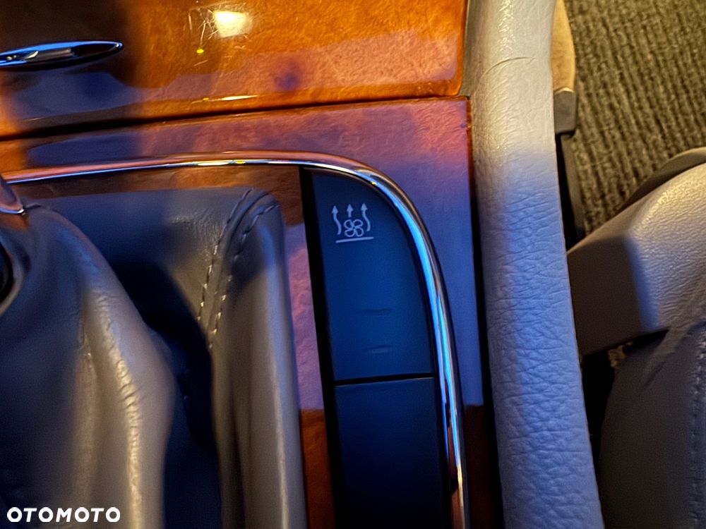 Mercedes-Benz Klasa E 280 4Matic Automatik Elegance - 16