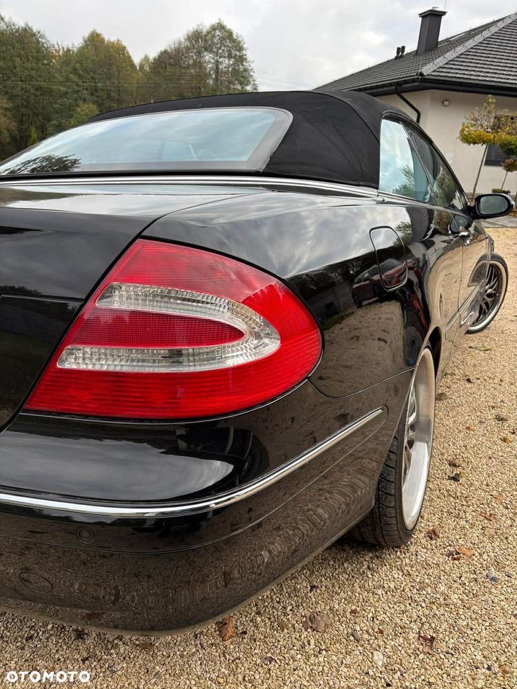 Mercedes-Benz CLK - 10