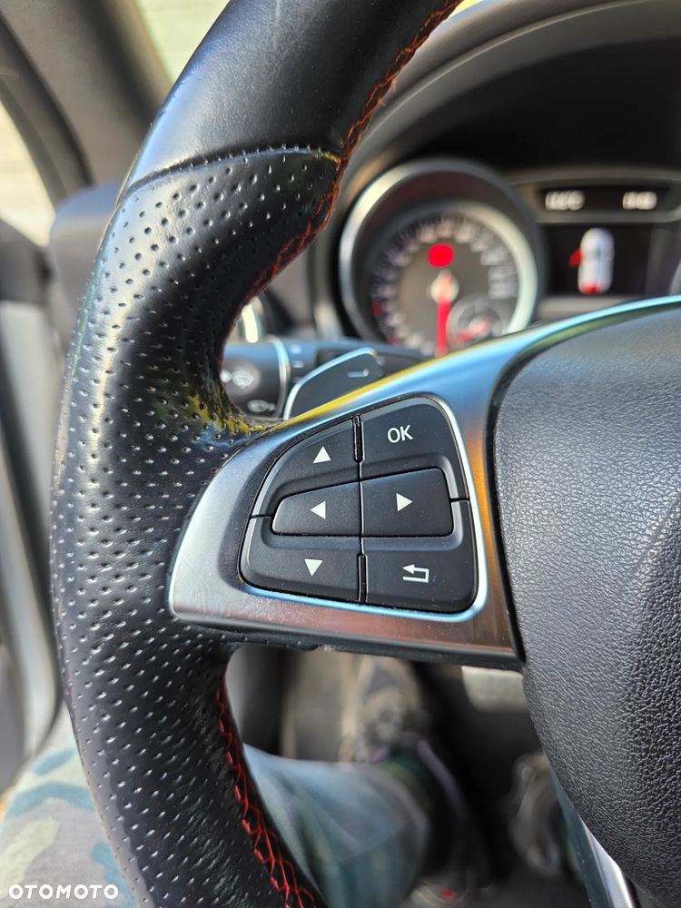 Mercedes-Benz CLA 180 7G-DCT AMG Line - 37