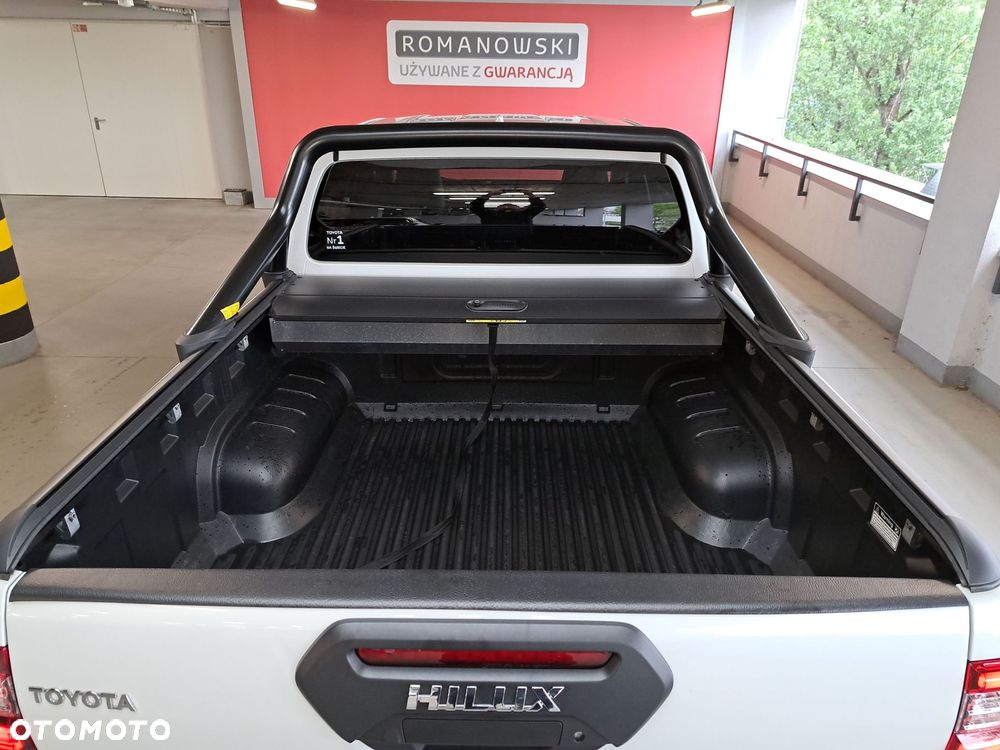 Toyota Hilux - 16