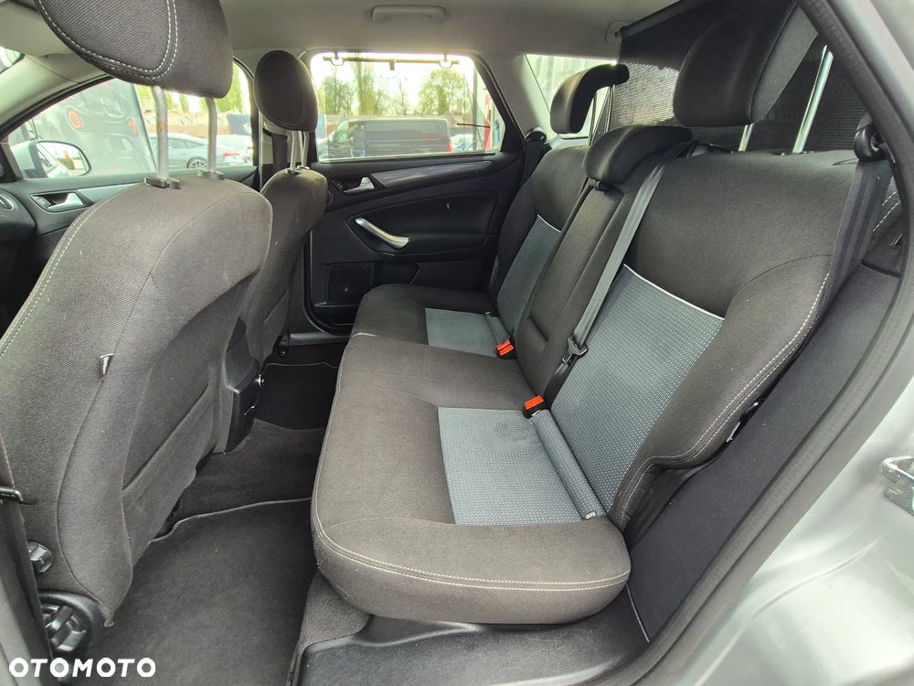 Ford Mondeo 2.0 TDCi Business Edition - 28