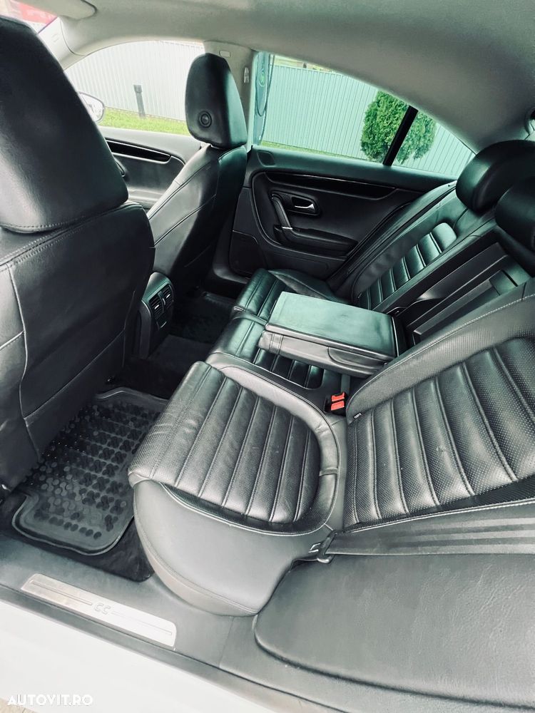 Volkswagen Passat CC - 16
