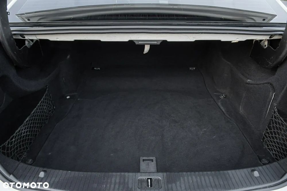 Mercedes-Benz Klasa E - 28