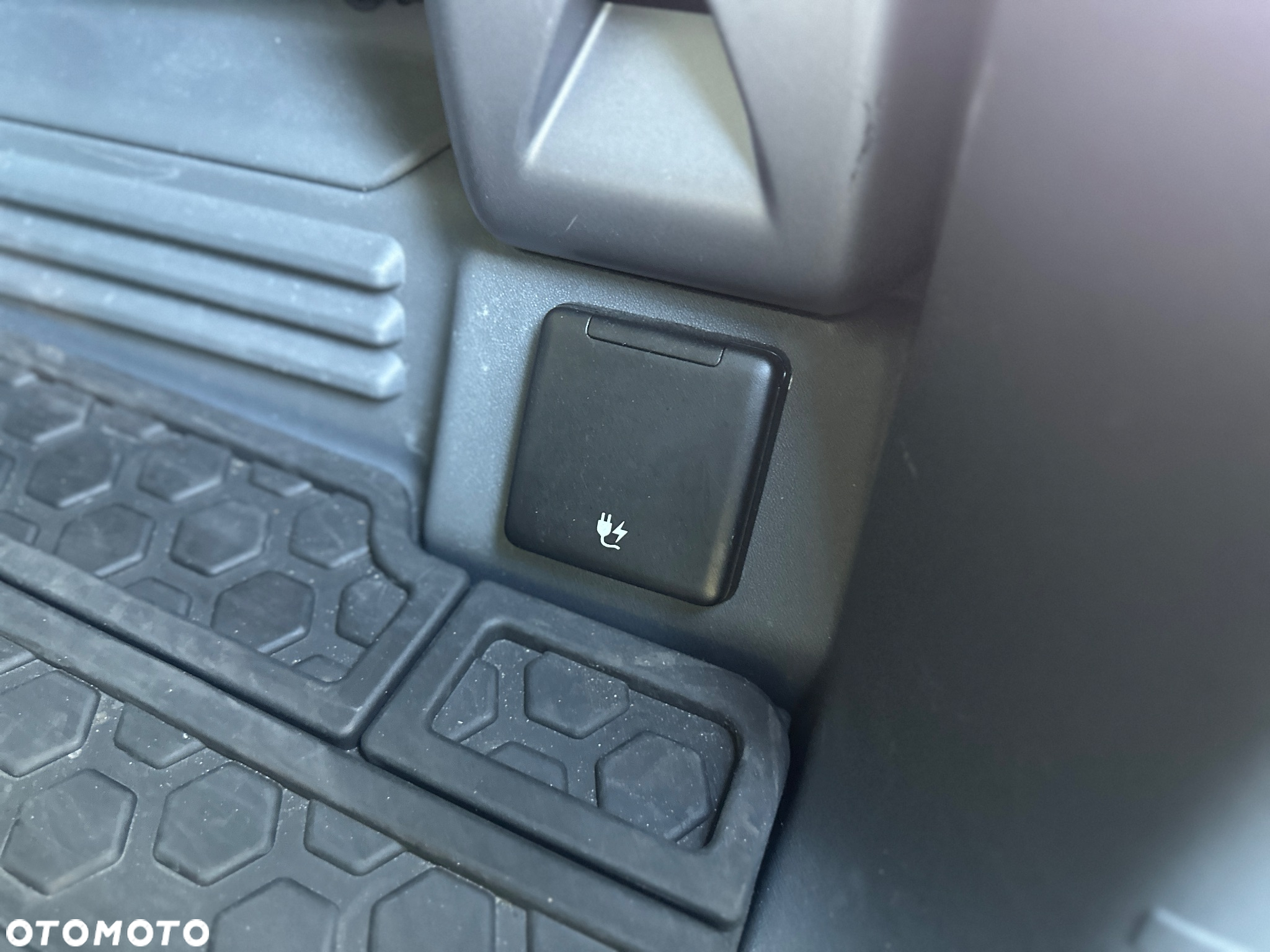 Land Rover Defender 110 3.0 P400 mHEV First Edition - 22