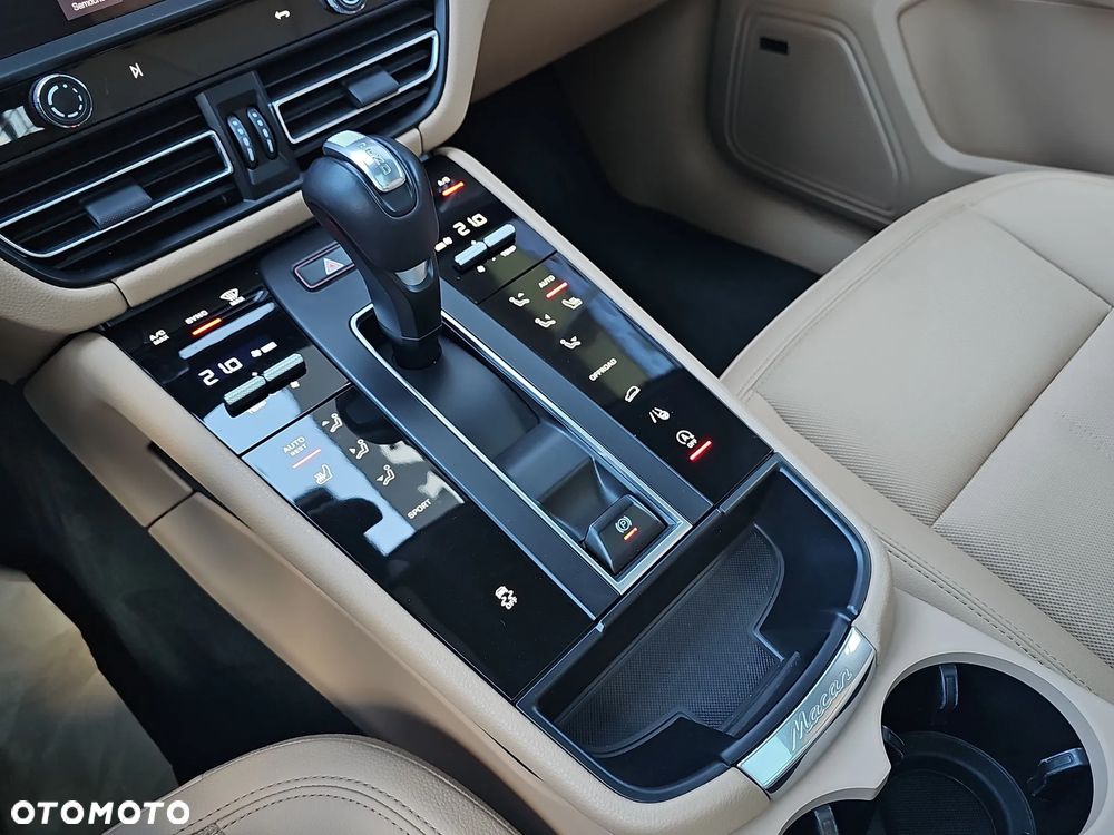 Porsche Macan Standard - 27