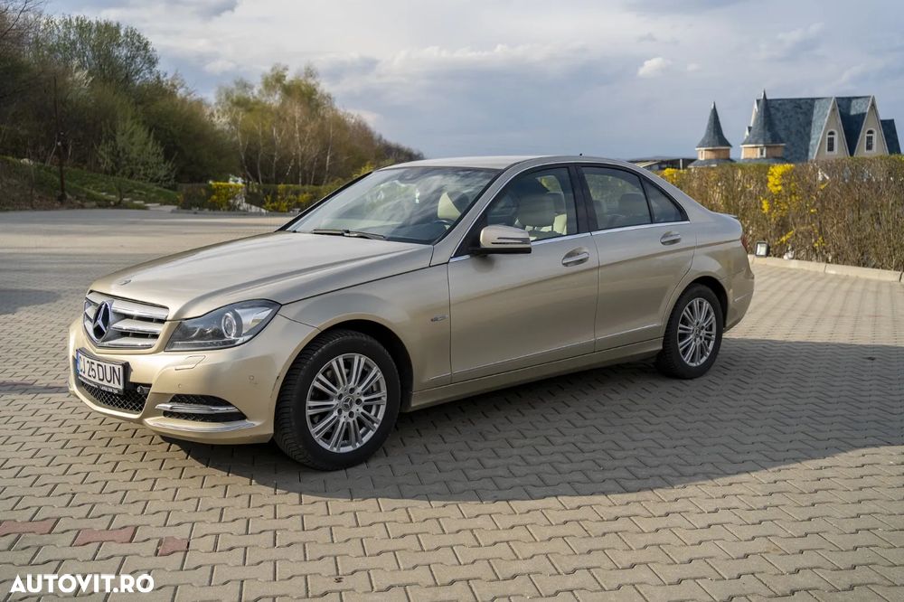 Mercedes-Benz C 250 CGI Automatik BlueEFFICIENCY Elegance - 8