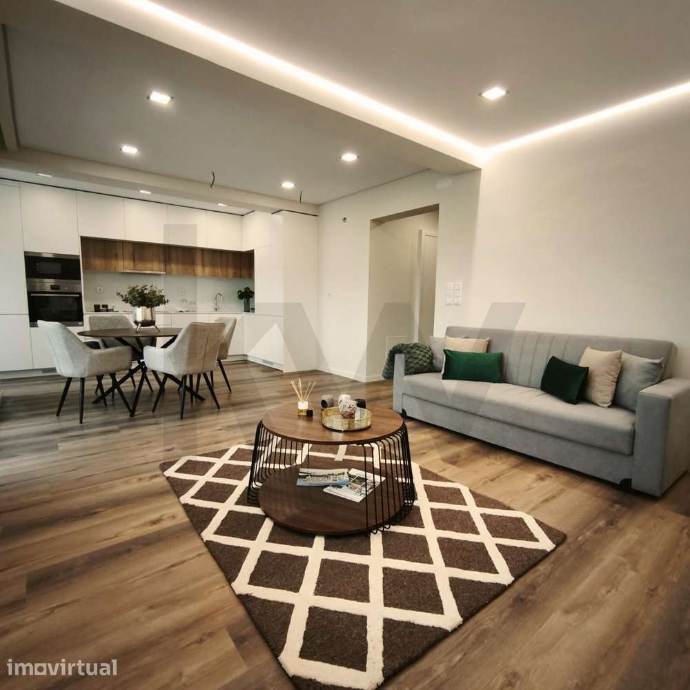 Espaço, Luz e Funcionalidade num T3 Totalmente Renovado - Grande imagem: 2/37