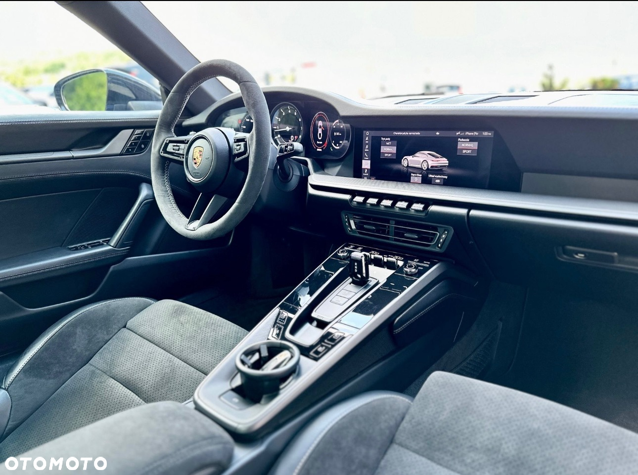 Porsche 911 Carrera - 38