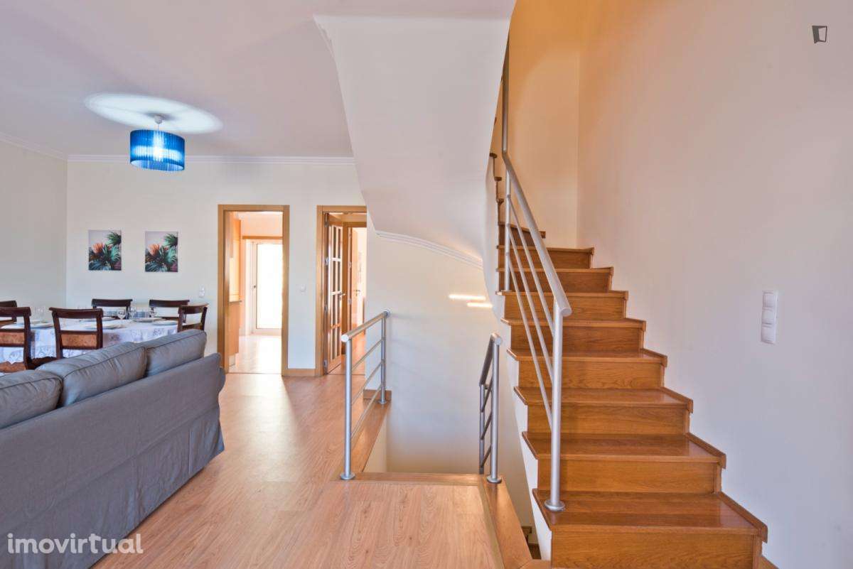 Apartamento com 4 quartos - localizado em Setubal - Grande imagem: 4/58