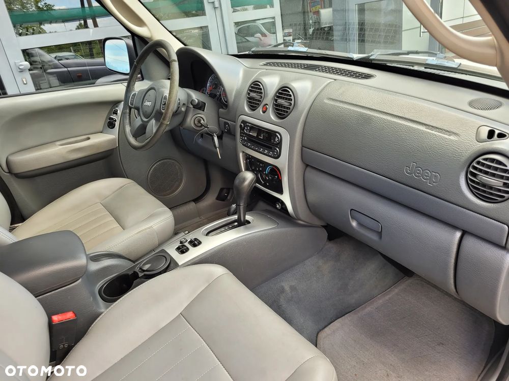 Jeep Cherokee 2.8 CRD Limited - 19