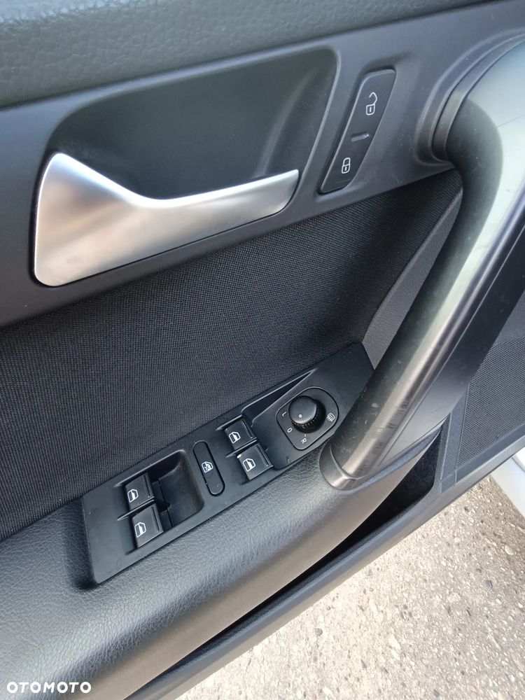 Volkswagen Passat 2.0 TDI DPF Comfortline - 23