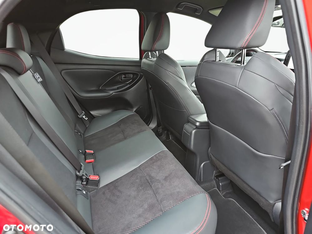 Toyota Yaris 1.5 VVT-i GR SPORT - 11