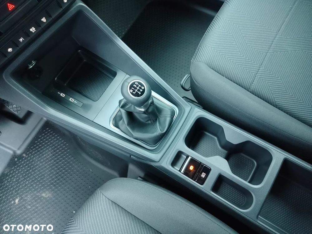 Ford Transit Connect - 18