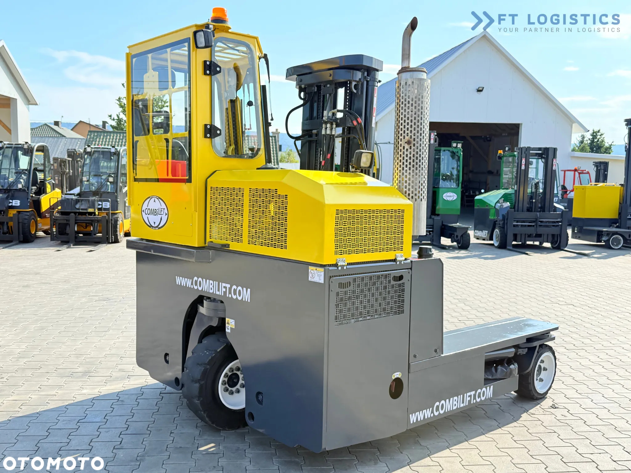 Combilift C3000 / GAS / TRIPLEX - 4900MM / JEDYNE 1537 MTH / POZYCJONER WIDEŁ / KABINA / JAK NOWY - 8