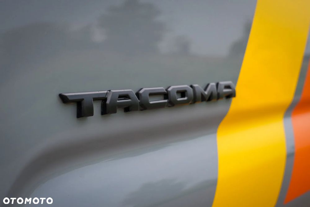 Toyota Tacoma - 8