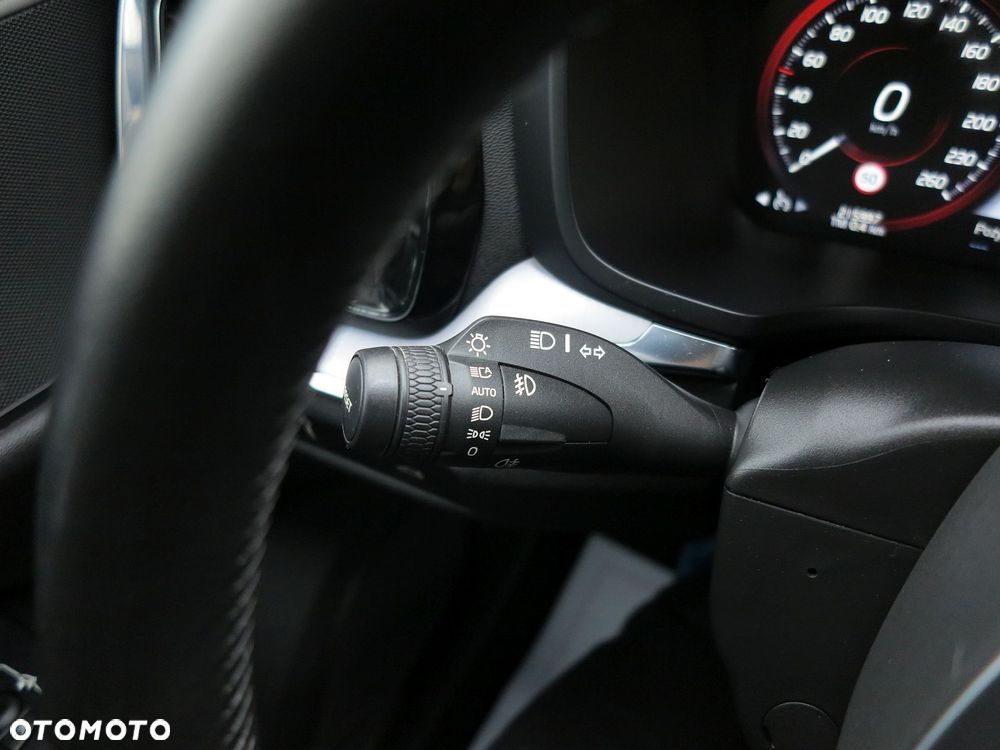 Volvo V60 D3 Momentum - 27