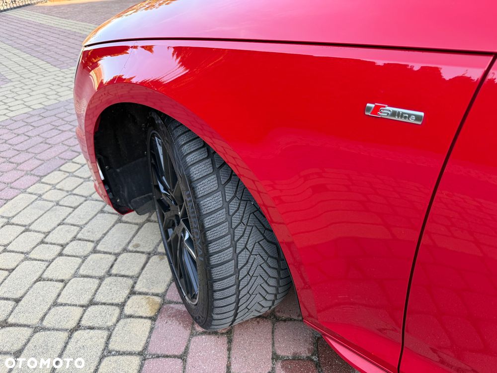 Audi A4 Avant 45 TDI quattro tiptronic S line - 11