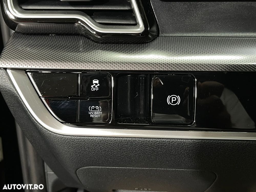 Kia Sportage 1.6 T-GDI HEV 6AT 4x2 Business Line - 27
