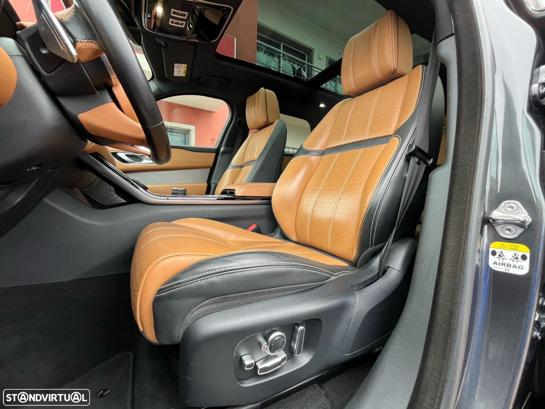 Land Rover Range Rover Velar 3.0 D R-Dynamic SE - 32