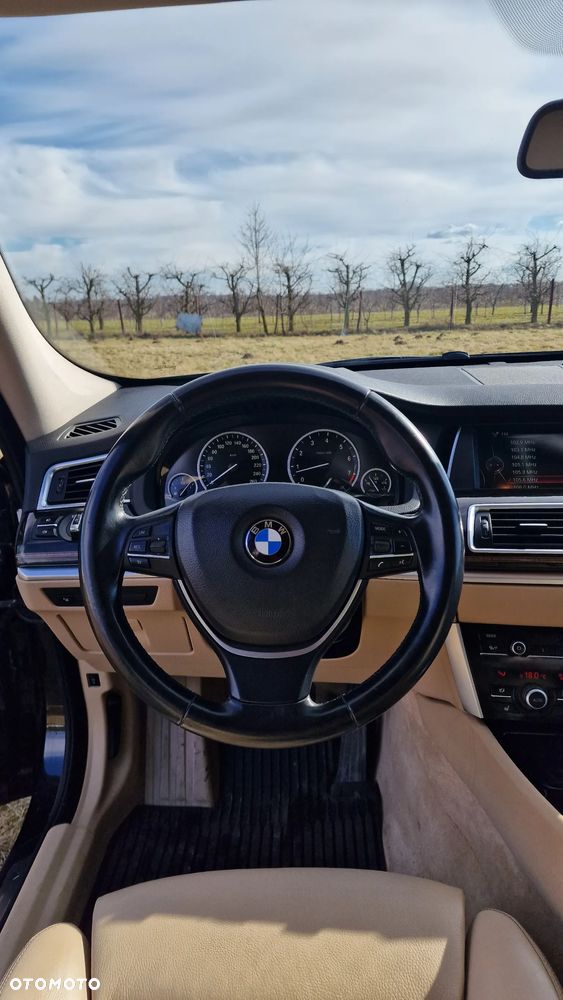 BMW 5GT 535i xDrive - 16