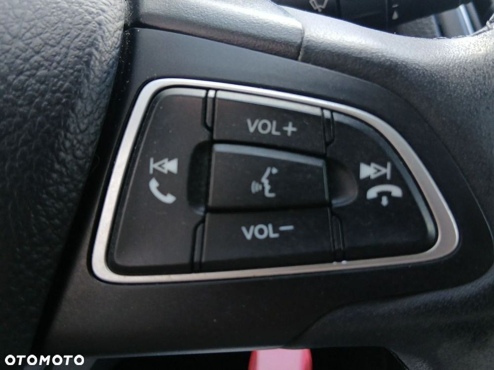 Ford Focus 1.6 SYNC Edition - 23