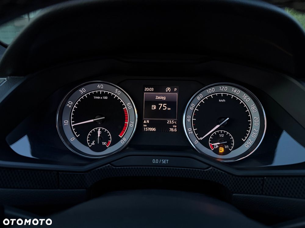 Skoda Superb 1.8 TSI Sportline DSG - 34