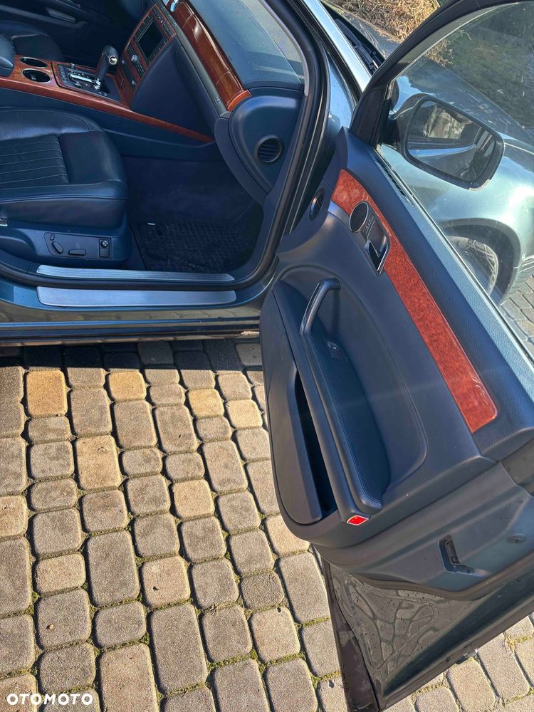 Volkswagen Phaeton - 8