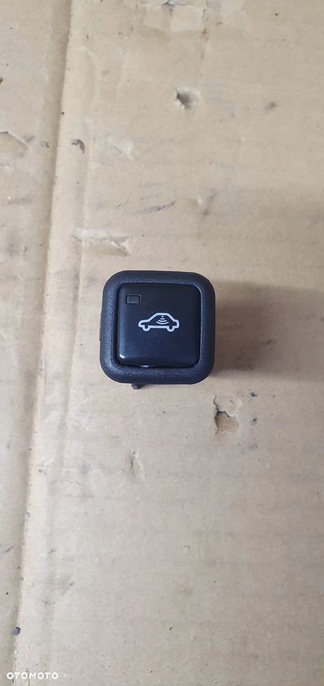 Przełącznik włącznik alarmu Skoda Superb 4B0962109A - 1