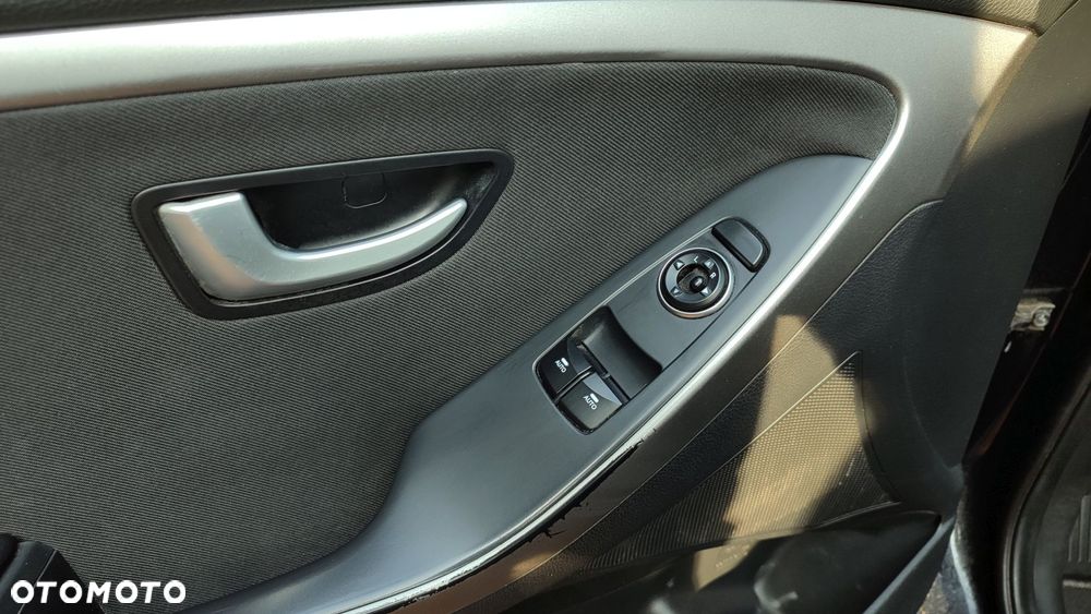 Hyundai i30 1.6 CRDi Premium - 36