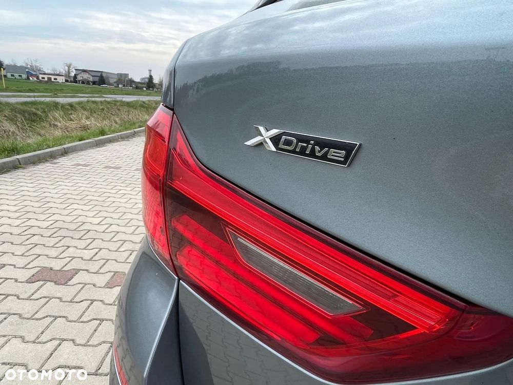 BMW Seria 5 520d xDrive Luxury Line - 9