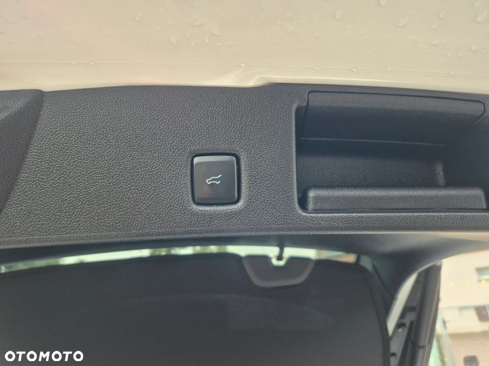 Ford Kuga 1.5 EcoBoost ST-LINE - 15