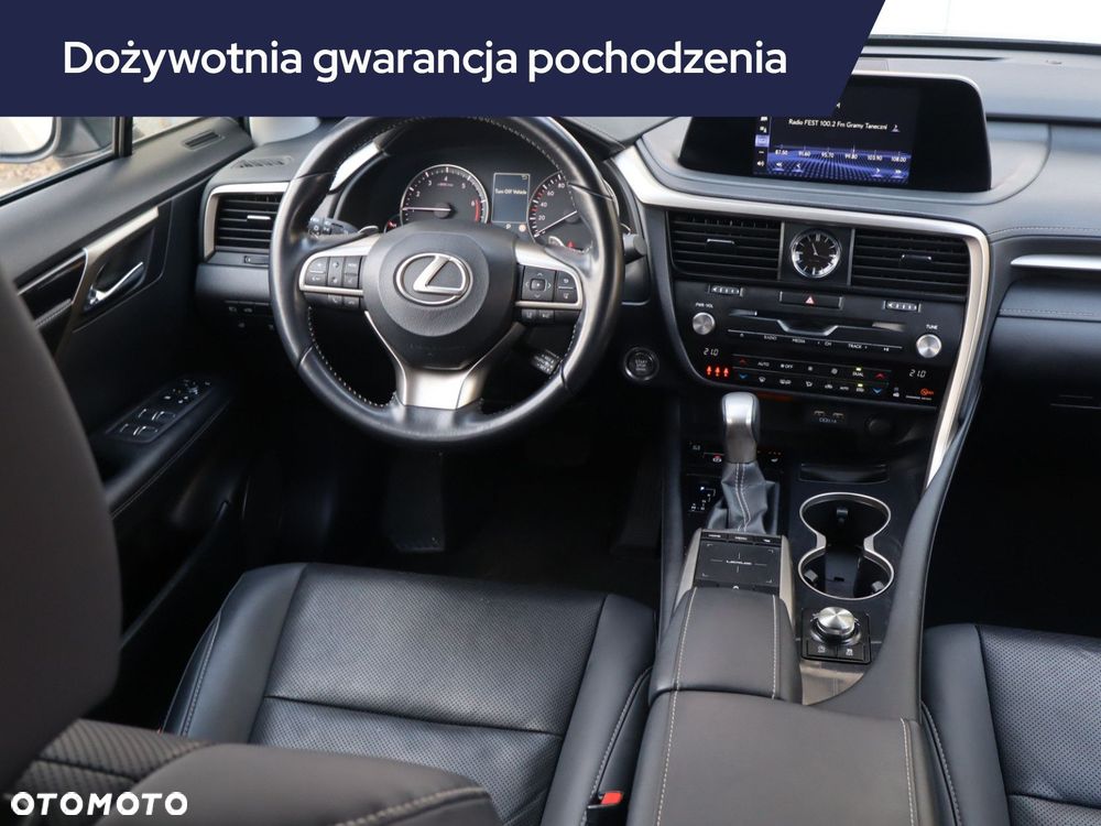 Lexus RX - 9