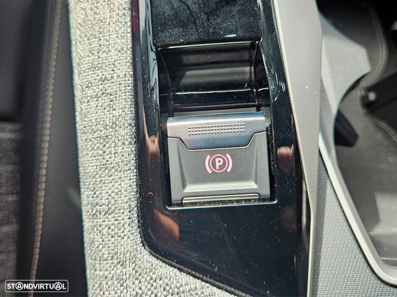 Peugeot 3008 1.2 Hybrid Allure e-DCS6 - 19