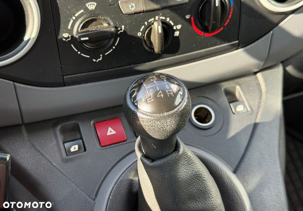 Peugeot Partner - 25