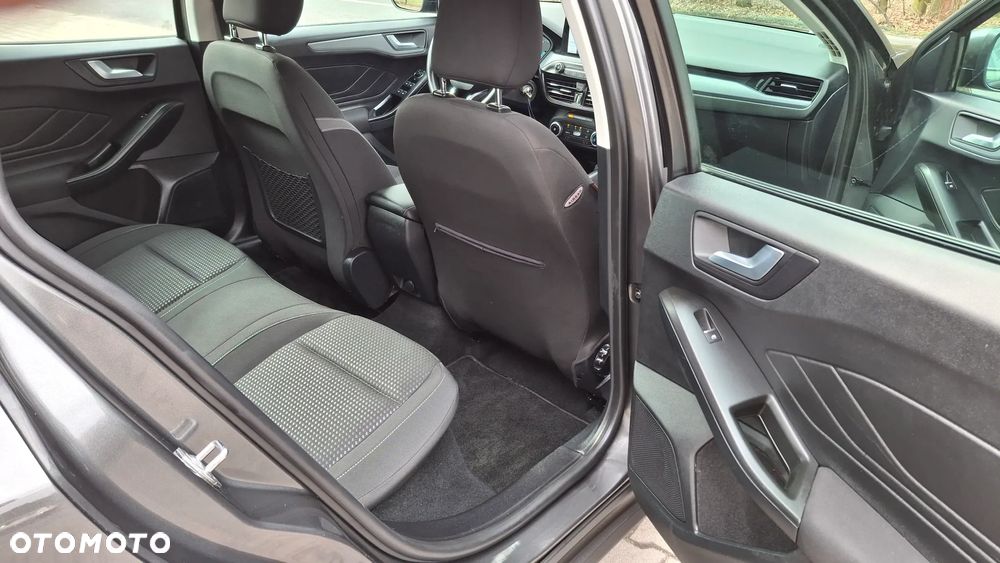 Ford Focus 1.5 EcoBlue Start-Stopp-System COOL&CONNECT - 16