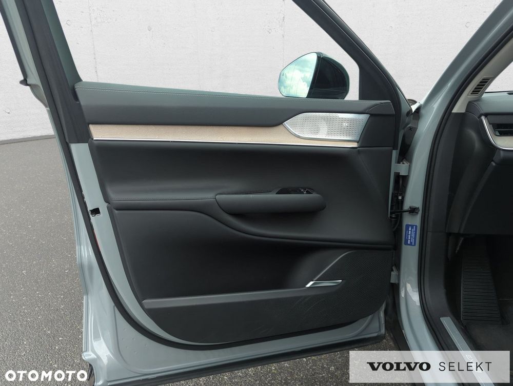 Volvo EX90 - 12