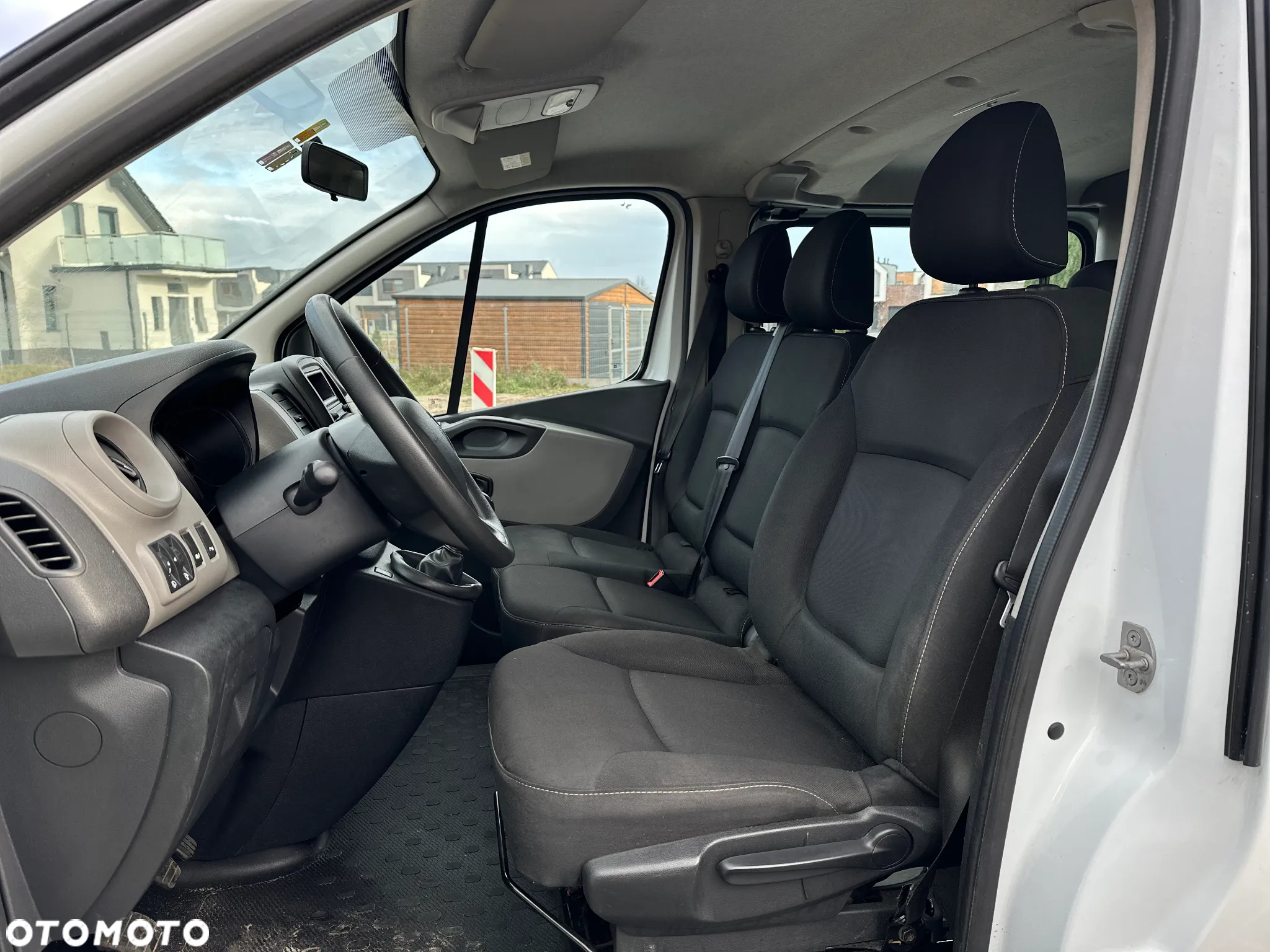 Renault TRAFIC - 8