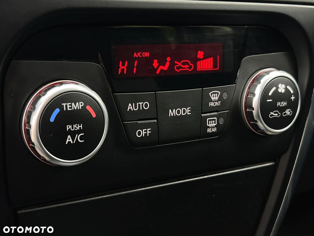 Suzuki SX4 1.6 Premium - 28