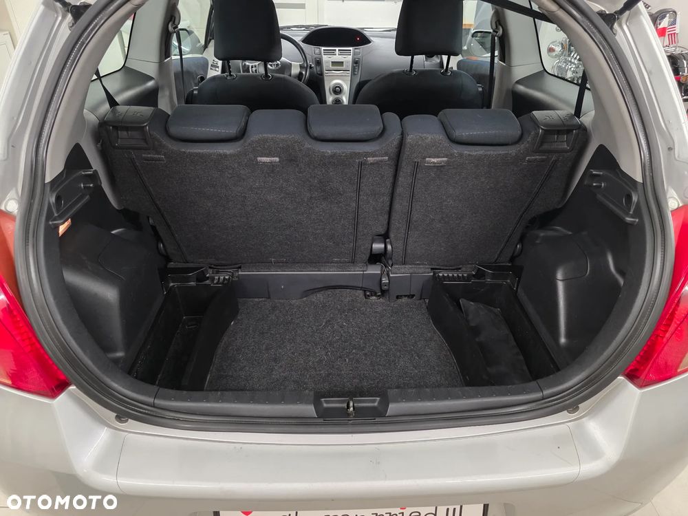 Toyota Yaris - 15