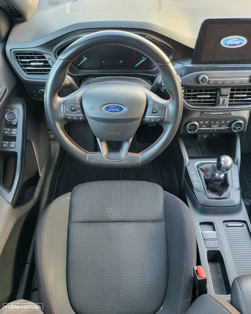 Ford Focus 1.5 TDCi EcoBlue ST-Line - 15