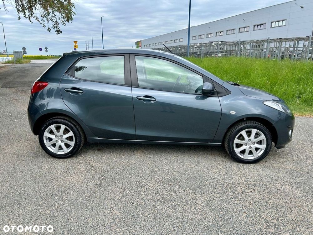 Mazda 2 - 3