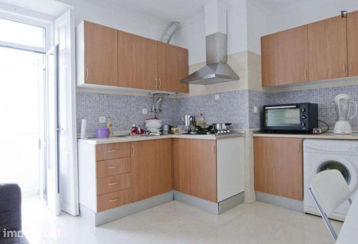 Quarto - localizado em Sete Rios Lisbon - Grande imagem: 5/14