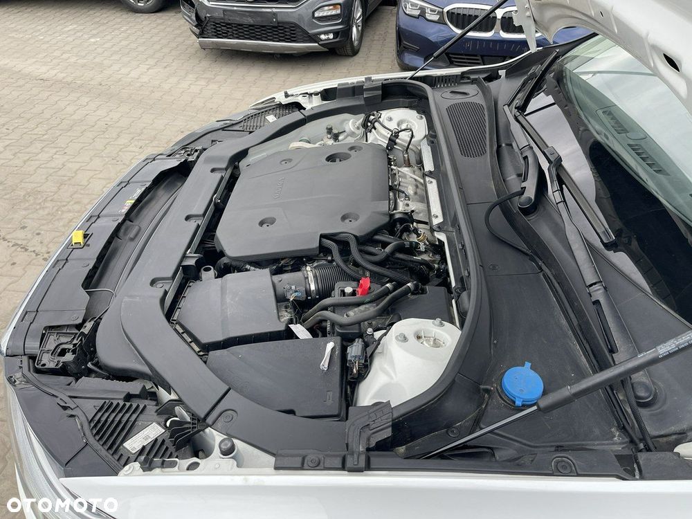 Volvo XC 60 B5 D AWD Ultimate Bright - 18