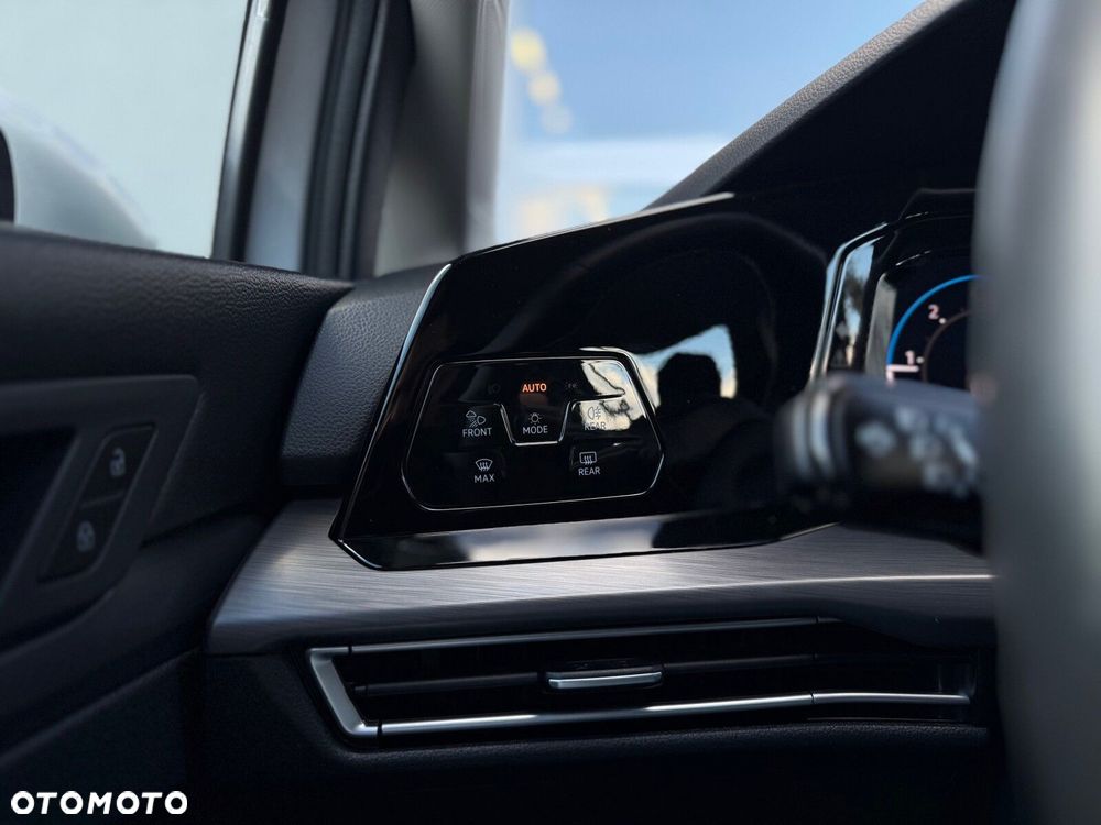 Volkswagen Golf Variant 2.0 TDI Style DSG - 25