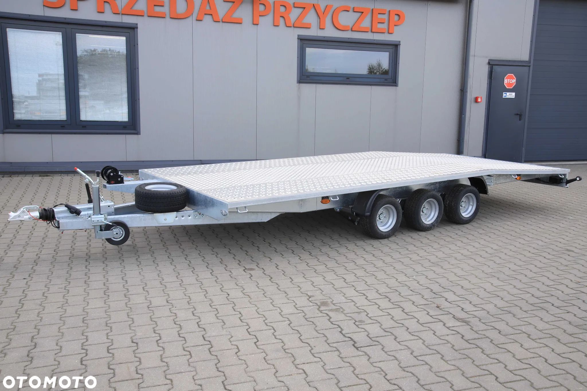 Niewiadów Jupiter 5x2.1+alu ryfel 3 osie DMC 3500 kg Koła 195R10C - 1