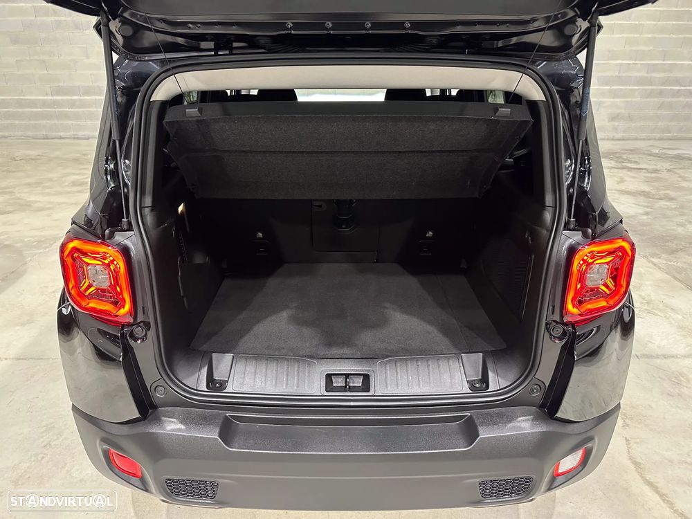 Jeep Renegade 1.3 T-GDI 4xe Auto Limited - 37