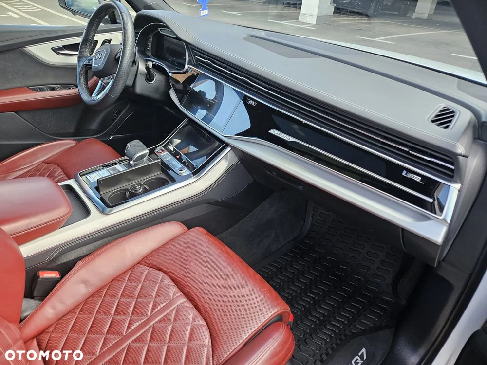 Audi SQ7 - 11