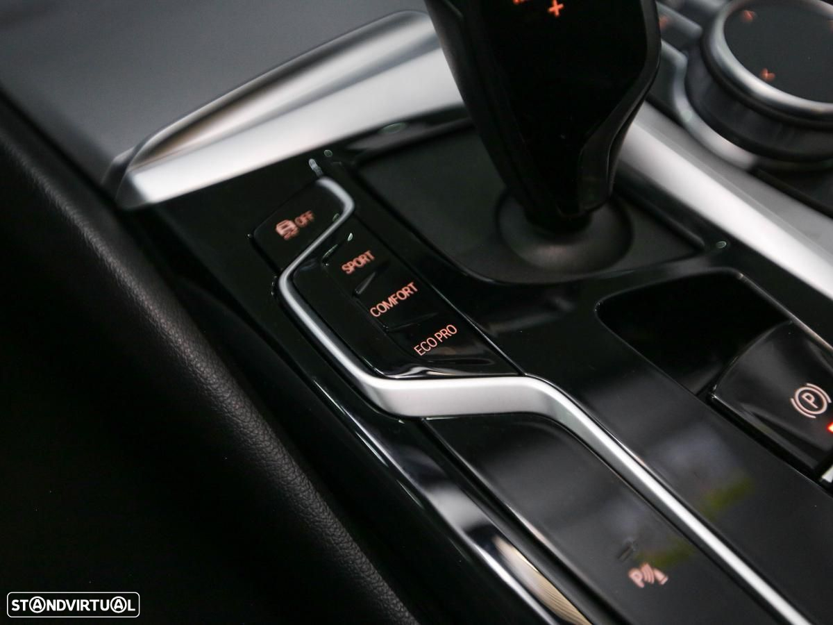 BMW 520 d Auto - 19